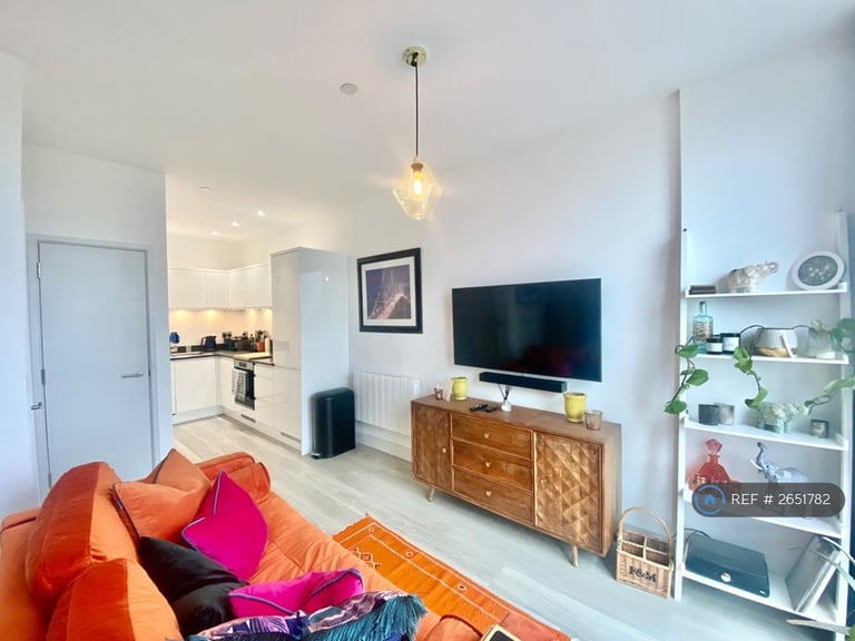 Studio flat in The Ring, Bracknell, RG12 (#2651782)