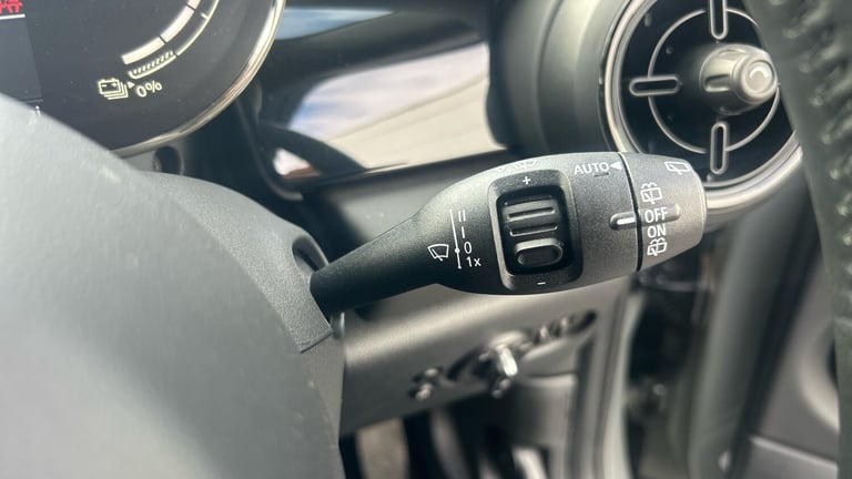2022 MINI Hatch 135kW Cooper S Level 2 33kWh 3dr Auto Electric Hatchback Hatchback Electric Autom...