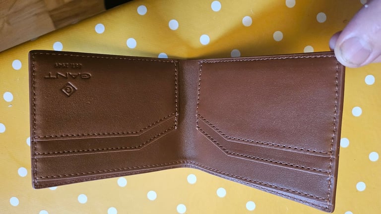 image for New Men’s Gant ‘Signature Weave’ Brown Leather Bifold Wallet