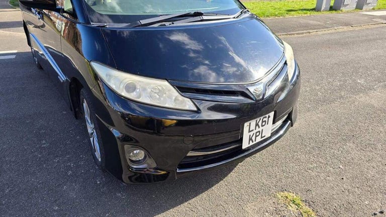 Hybrid electric Toyota estima 7 seater