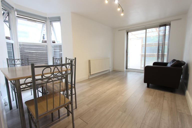 E6 Spacious GROUND FLOOR 1 bed flat with PRIVATE GARDEN. AVAILABLE NOW. Ideal for EAST HAM