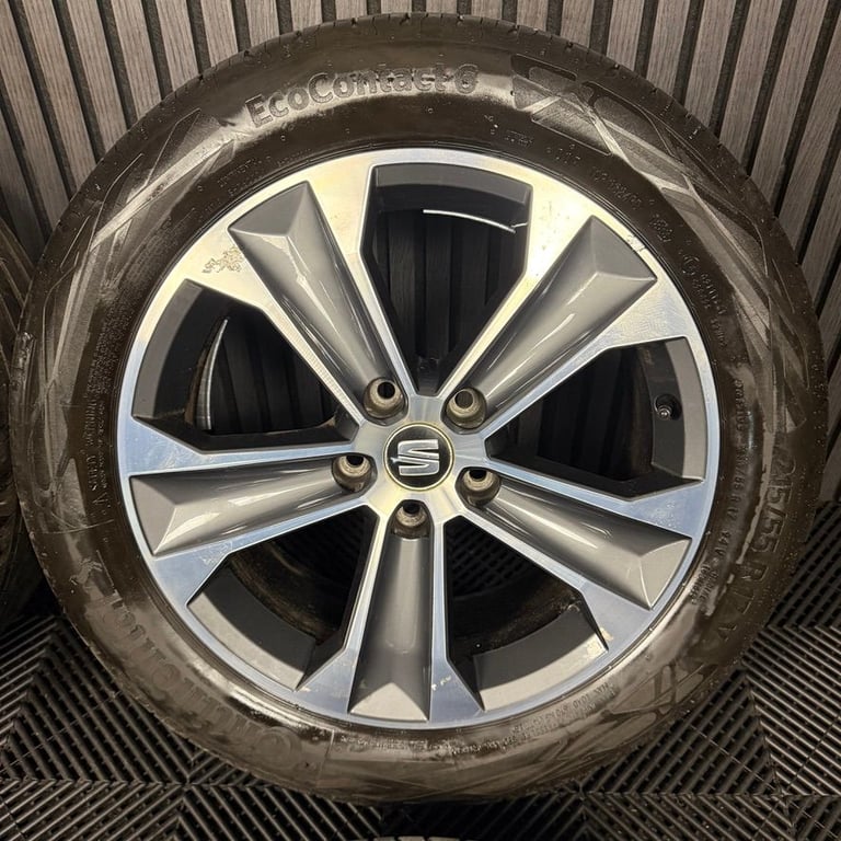 17'' GENUINE SEAT ATECA GREY DC 5 SPOKE ALLOY WHEELS TYRES ALLOYS