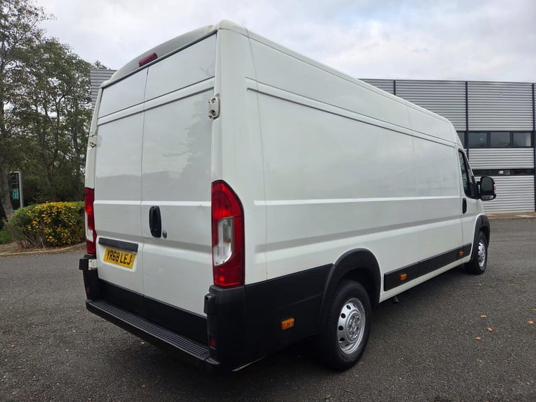 2018 Peugeot Boxer 2.0 BlueHDi 435 Professional L4 H2 Euro 6 5dr PANEL VAN Diesel Manual