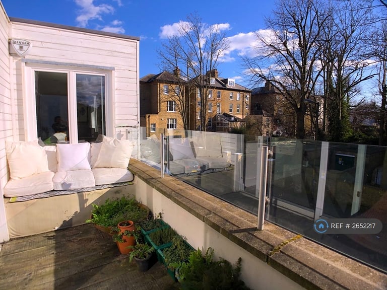 4 bedroom house in The Gardens, London, SE22 (4 bed) (#2652217)
