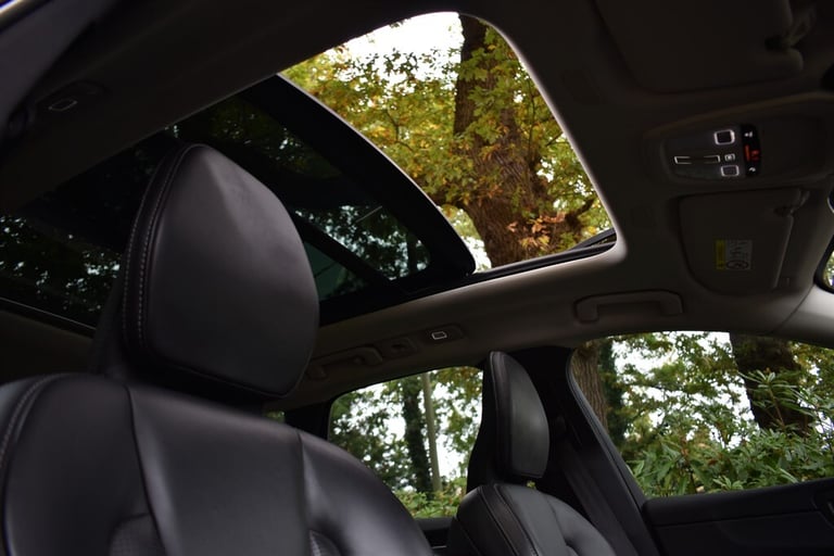 2021 Volvo XC60 B5 INSCRIPTION+Panoramic Sunroof Estate Petrol/Ele Automatic