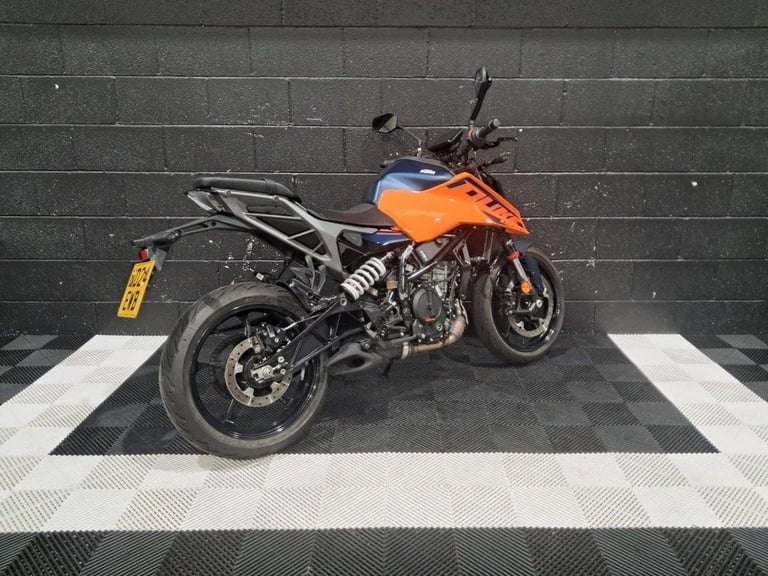 2024 24 KTM 125 DUKE 125 NAKED PETROL MANUAL X-RING EURO 5 (15 PS)