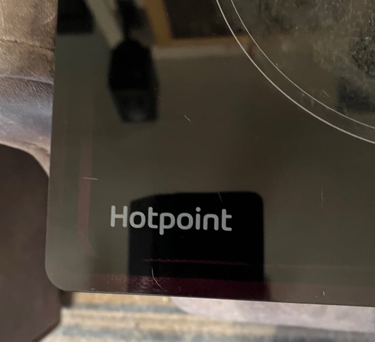 Hotpoint Ceramic Hob 58cm Black HR612CH 4 Ring 