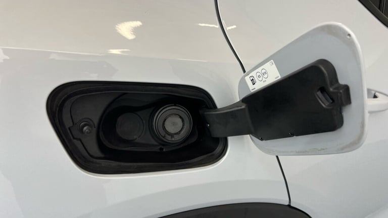 2021 Volvo XC40 R-Design, T3 automatic (Power Tailgate, Rear Park Assist) Estate Petrol Automatic