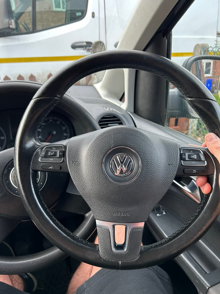 VW multifunctional steering wheel 