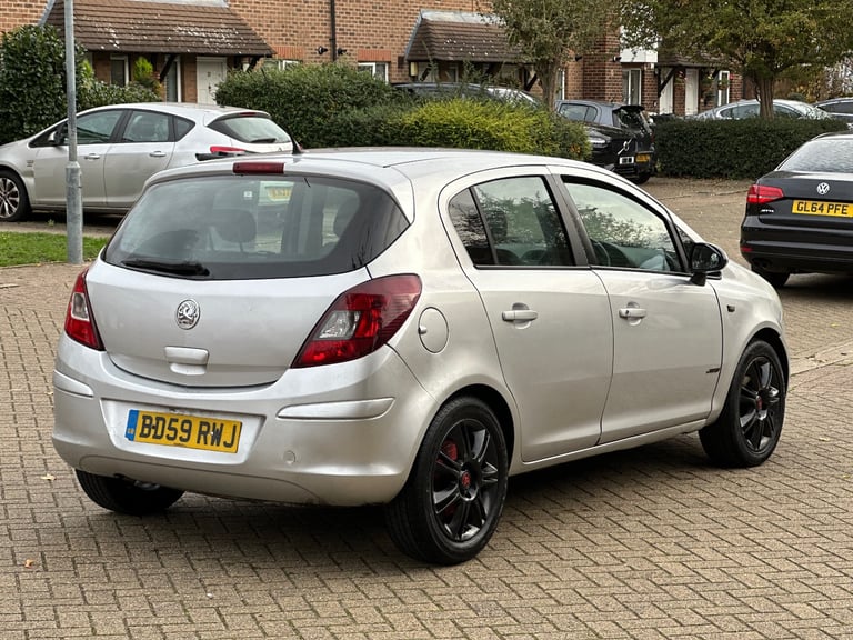 2010 Vauxhall Corsa Design Automatic 1.4L Petrol 67K Miles Full Service History 1YR NEW MOT  1 OWNER