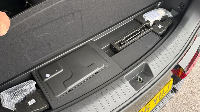 2025 Hyundai Santa Fe 1.6 TGDi Plug-in Hybrid Calligraphy 5dr 4WD Auto Estate Estate Hybrid Autom...