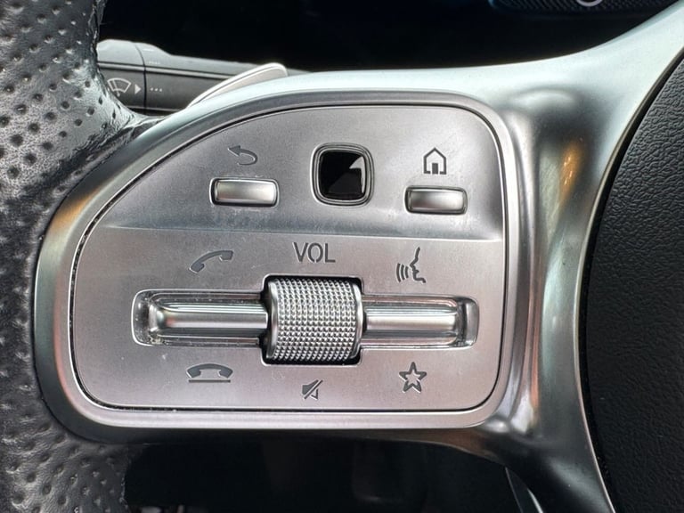 2022 71 MERCEDES-BENZ A-CLASS 1.3 A250E 15.6KWH AMG LINE EDITION (PREMIUM PLUS) 