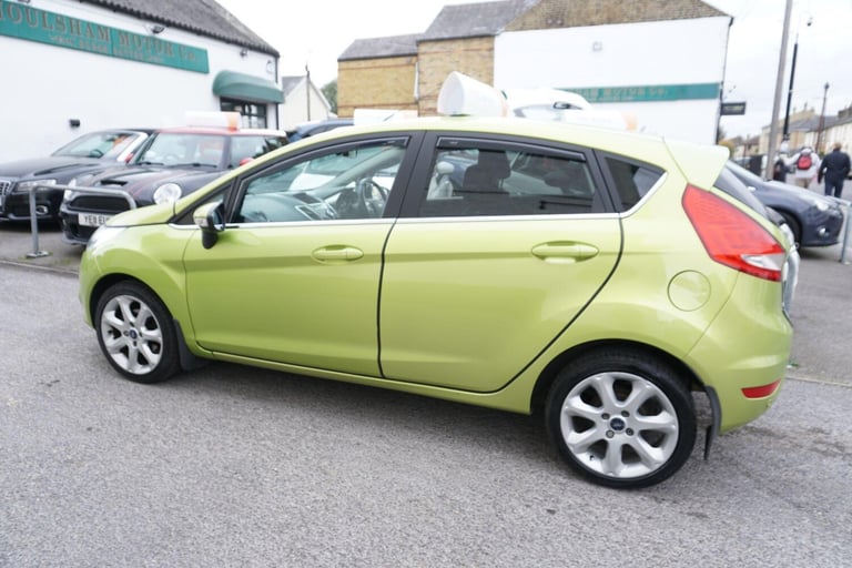 2010 Ford Fiesta 1.6 Titanium 5dr HATCHBACK Petrol Manual