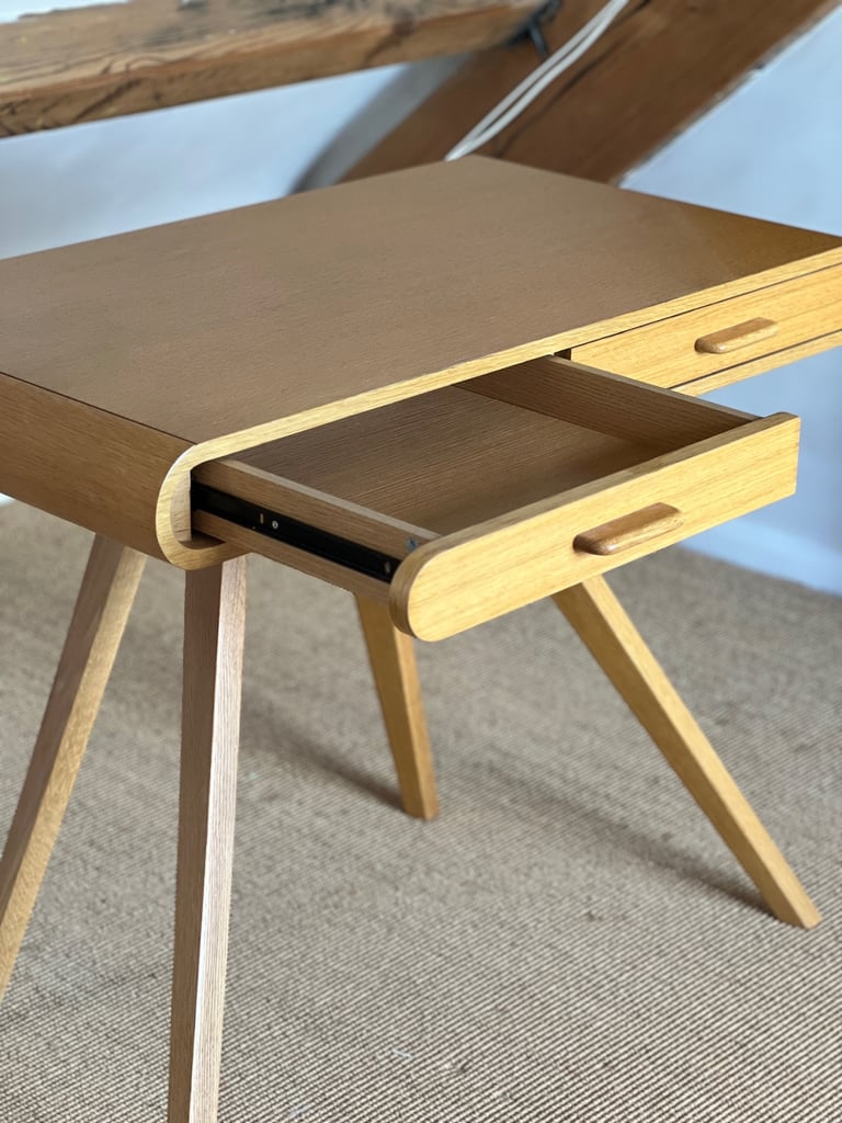 Desk solid oak habitat