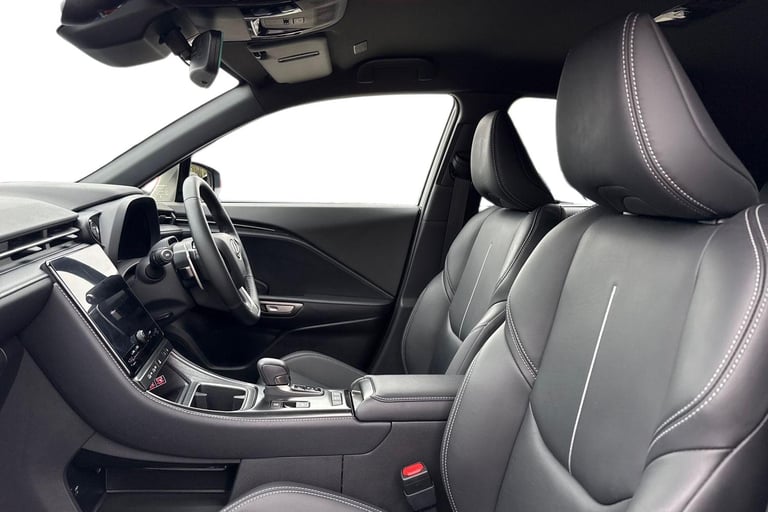 2024 Lexus LBX 1.5 VVT-iE Takumi SUV 5dr Petrol Hybrid E-CVT Euro 6 (s/s) (136 ps) SUV PETROL/ELE...