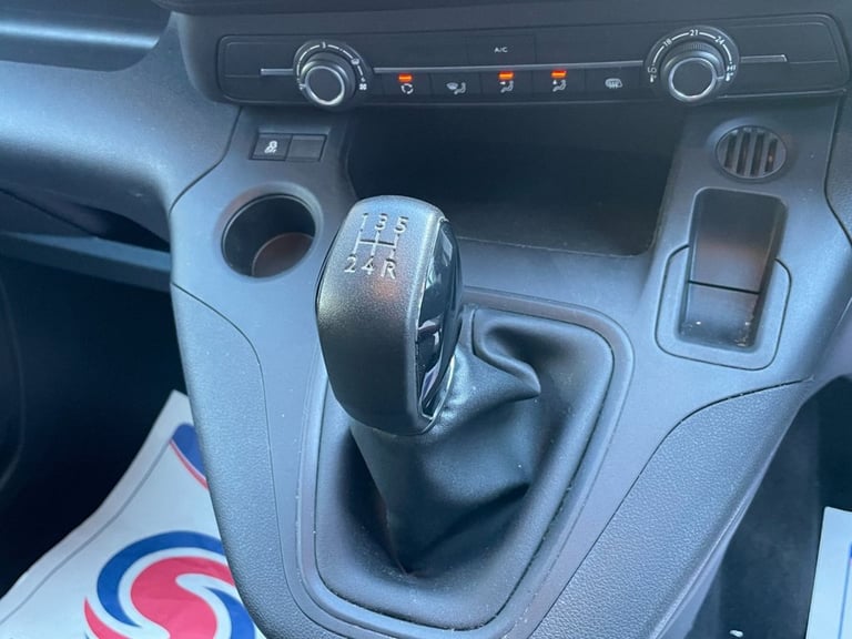 2020 Vauxhall Combo 2300 1.5 Turbo D 100ps H1 Sportive Van PANEL VAN DIESEL Manual