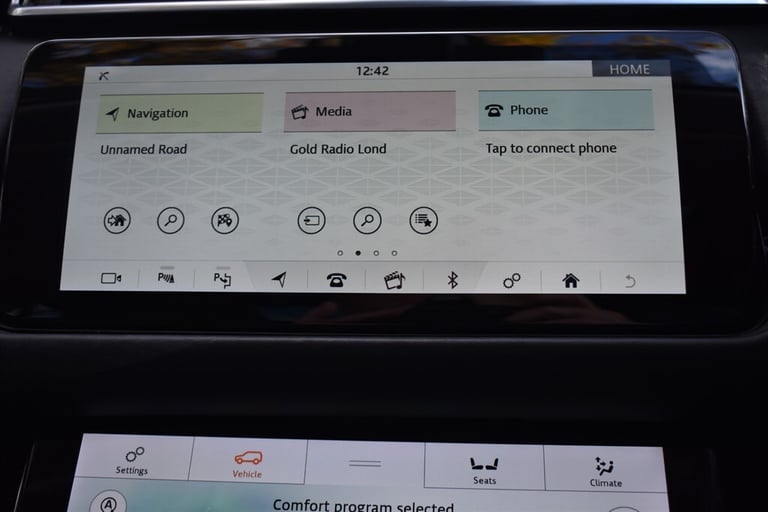 2017 Land Rover Range Rover Velar HSE+MEGA SPECIFICATION!!! Estate Diesel Automatic