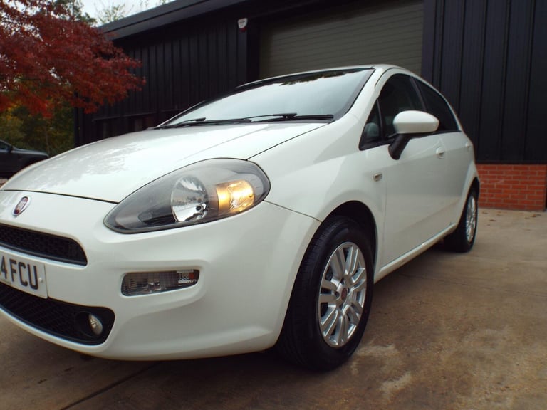 2014 Fiat Punto 1.2 Easy Euro 6 5dr HATCHBACK Petrol Manual