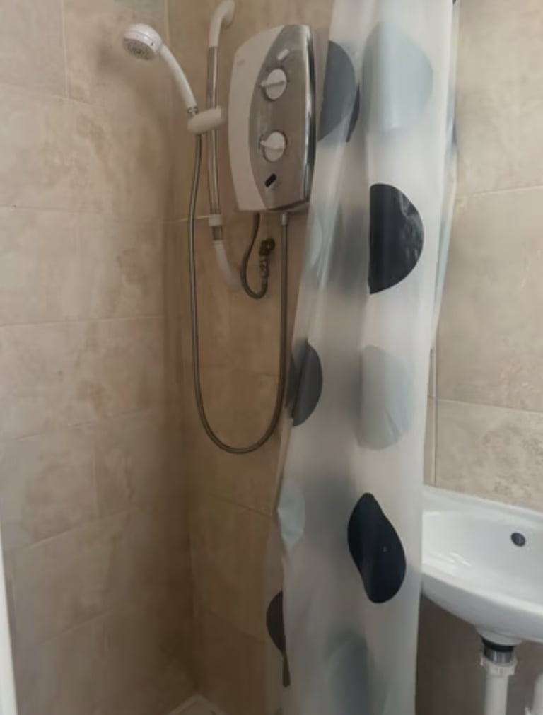 Luton Studio Flat LU1 5PY