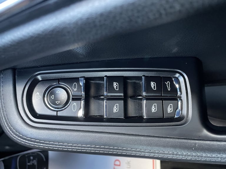 2015 Porsche Macan 5dr PDK ESTATE Petrol Automatic