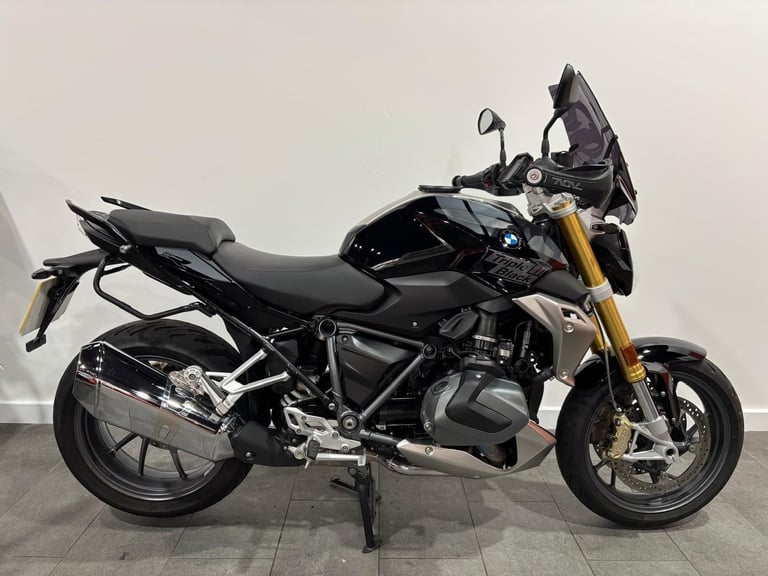 image for 2023 BMW R1250R Triple Black, Keyless, Puig Screen, Just Serviced, Ready To Go