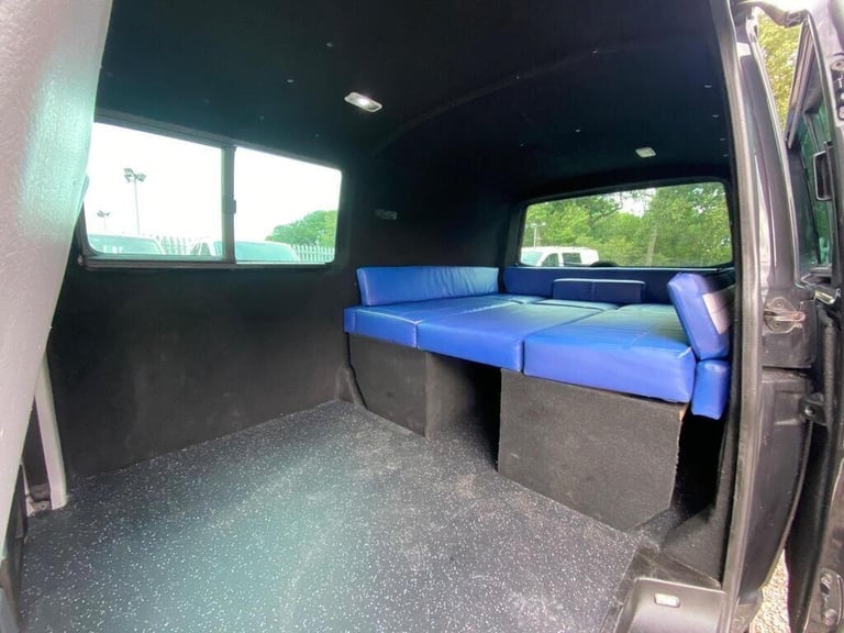 2006 Volkswagen Transporter 2.5 TDi T32 REAR LONGUE-5 BELTS-20 inch ALLOYS-PRIVATE PLATE MOTORHOM...