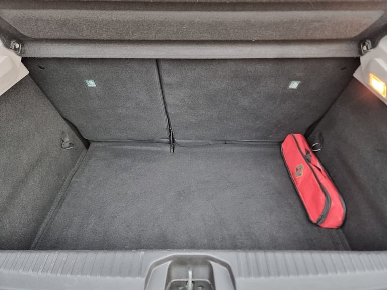 2020 Renault Clio 1.0 TCe Iconic Hatchback 5dr Petrol Manual Euro 6 (s/s) (100 ps) Hatchback Petr...