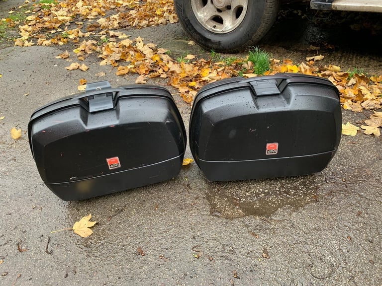 1999 Yamaha XJ900S DIVERSION SHAFT' WITH FULL GIVI LUGGAGE (CLASSIC MOTORCYCLE)