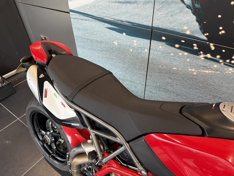 DUCATI HYPERMOTARD 950