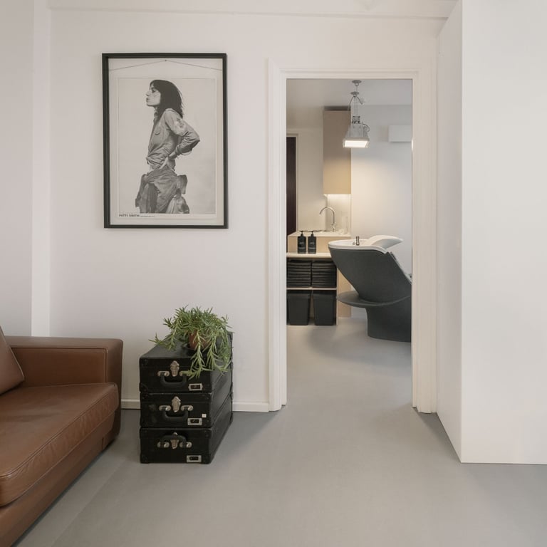 🌿 Independent Studio & Chair Rental – Calm Creative Space, Bethnal Green (E2)