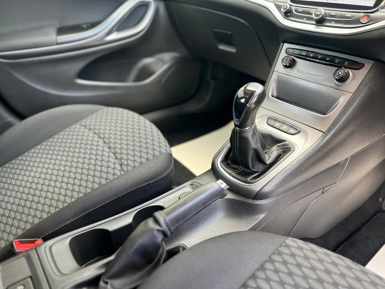 2016 Vauxhall Astra 1.6 CDTi ecoFLEX Design Sports Tourer Euro 6 (s/s) 5dr ESTATE Diesel Manual