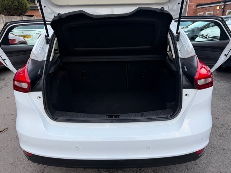 2016 Ford Focus 1.0 EcoBoost 125 Zetec 5dr Auto HATCHBACK PETROL Automatic