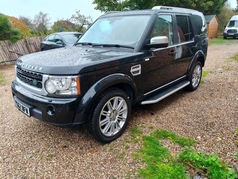 Land Rover Discovery 4 HSE Luxury. Cambelt done. F.S.H. MOT October 2026. Lovely example 