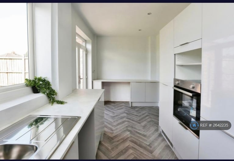 3 bedroom house in Fareham Road, Gosport, PO13 (3 bed) (#2642235)