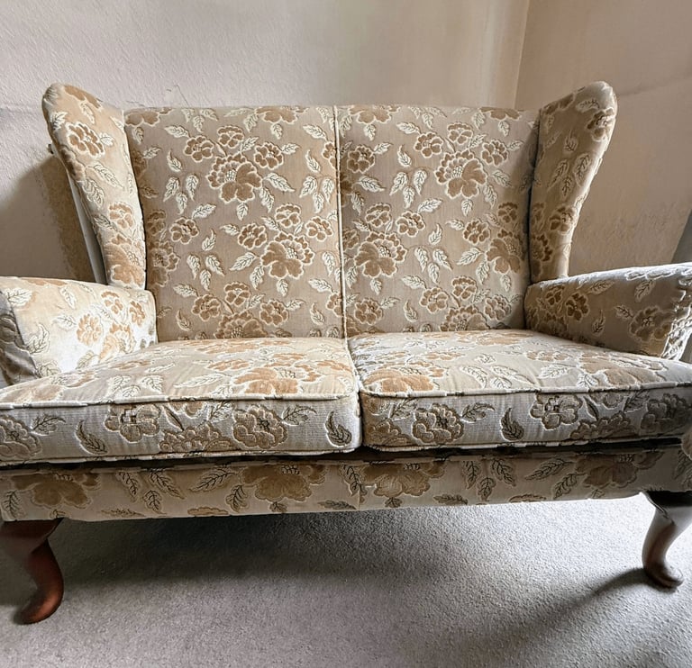 Parker Knowll sofa, chairs and footstall