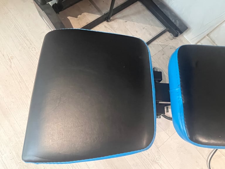  Fitness weights bench. Foldable. 