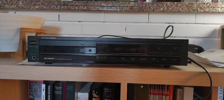 Pioneer PD-5030 Compact Disc Player, in black