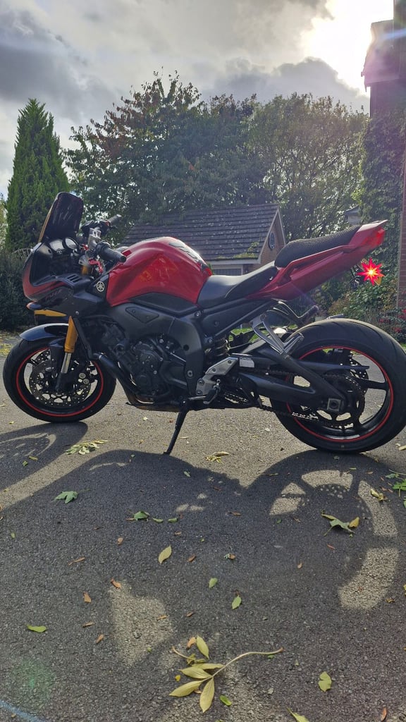 Yamaha FZ1S FAZER 2007 LAVA RED 1000CC 150bhp not fz6 r1 r6 zx6r zx10r z1 5vy 4c8 motorbike cycle  