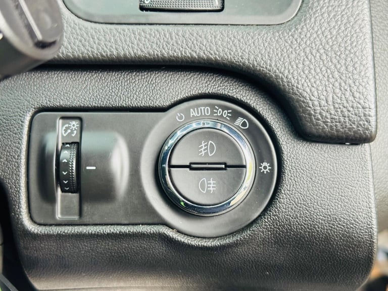 2016 Vauxhall Insignia 2.0 CDTi ecoFLEX Elite Nav Euro 6 (s/s) 5dr HATCHBACK Diesel Manual