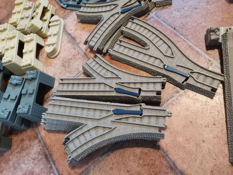 Thomas The Tank Engine and Friends Train Track Bundle over 100 pieces