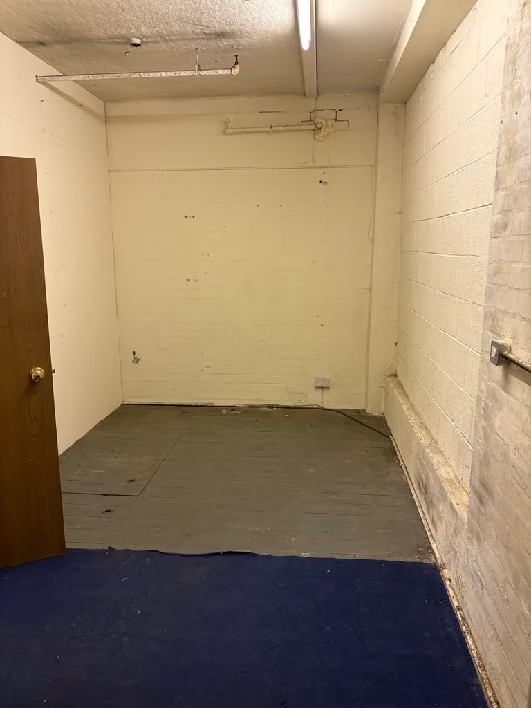 800 square foot unit to rent in reddish