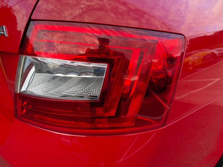 2016 Skoda Octavia 1.6 TDI SE DSG Euro 6 (s/s) 5dr HATCHBACK Diesel Automatic