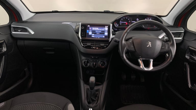 2016 Peugeot 208 1.2 PureTech XS White Hatchback 5dr Petrol Manual Euro 6 (82 ps) Hatchback Petro...