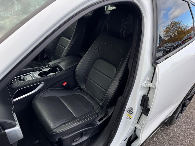 2017 Jaguar F-Pace 3.0 D300 V6 S Auto AWD Euro 6 (s/s) 5dr ESTATE Diesel Automatic