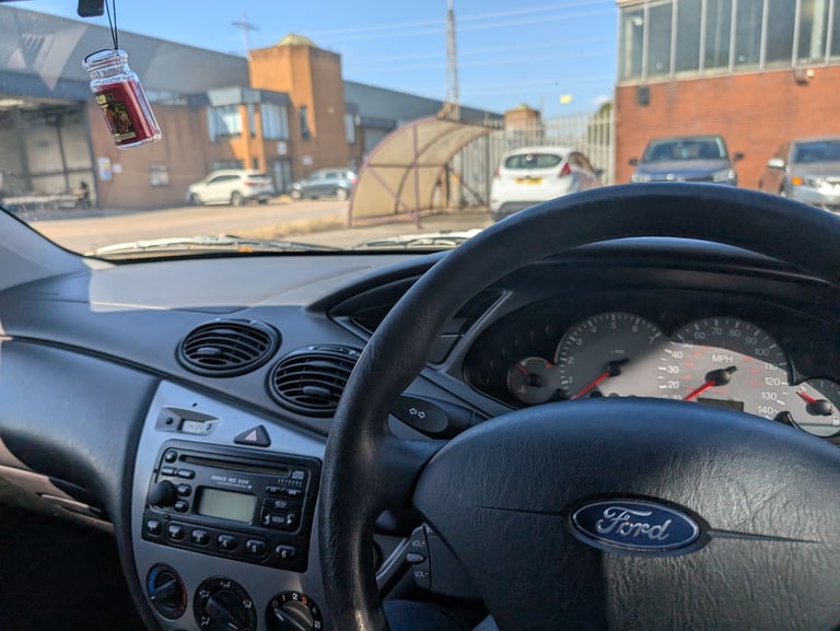 AUTOMATIC 2004 Ford Focus 1.6 LONG MOT