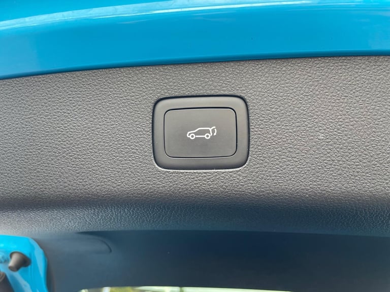 2023 MG MG HS 1.5 T-GDI 16.6kWh Trophy Auto Euro 6 (s/s) 5dr ESTATE Petrol/Electric Hybrid Automatic