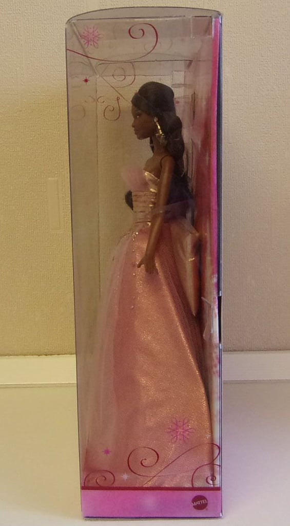 Holiday barbie African american doll 2009 (NRFB) 