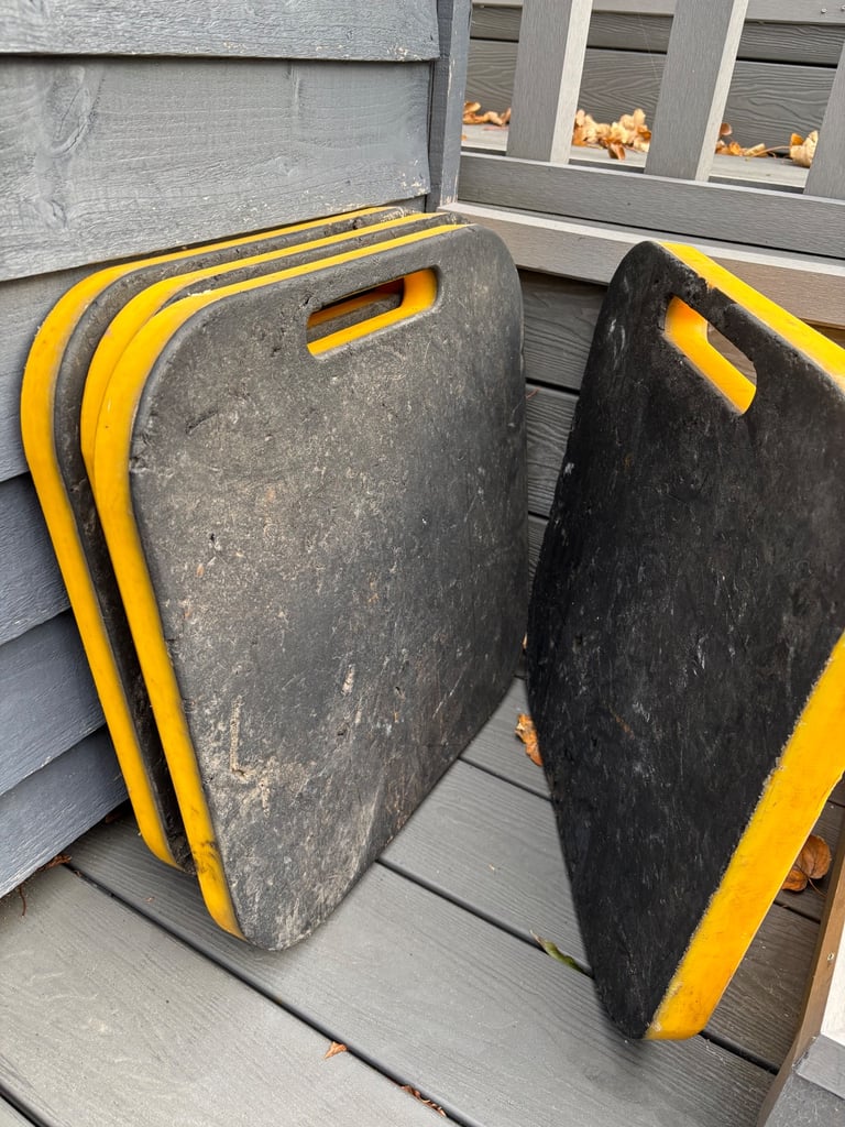 image for Cherry picker outrigger pads