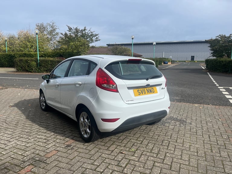 Ford, FIESTA, Hatchback, 2011, Manual, 1242 (cc), 5 doors