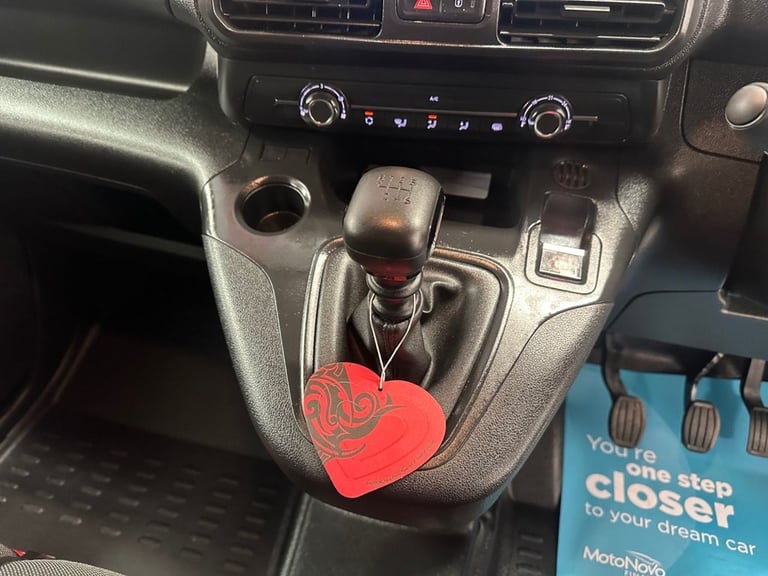 2022 72 PEUGEOT PARTNER 1.5 BLUEHDI 1000 ASPHALT PREMIUM SWB EURO 6 100 BHP * 30